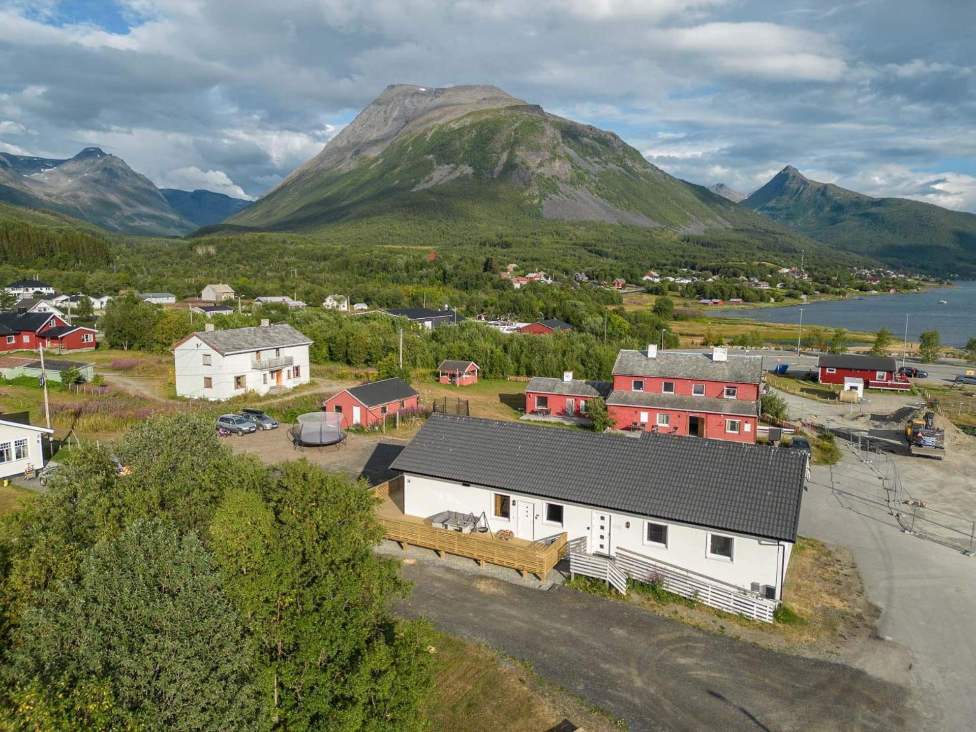 Alpan Apartments, Lyngenfjord Olderdalen Ngoại thất bức ảnh